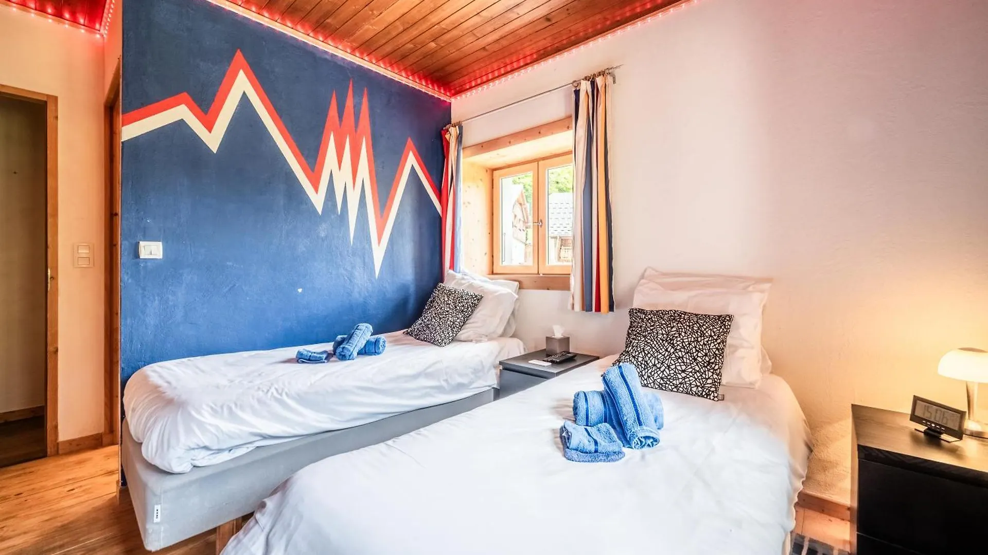Chalet Elisthur Saint-Jean-dʼAulps Bed and Breakfast